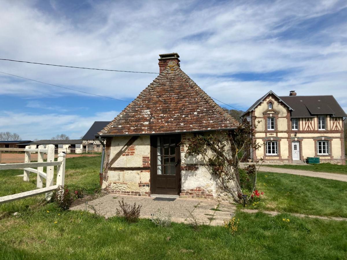 Willa Tiny House Du Haras Cour Lozey Sainte-Marguerite-des-Loges Zewnętrze zdjęcie