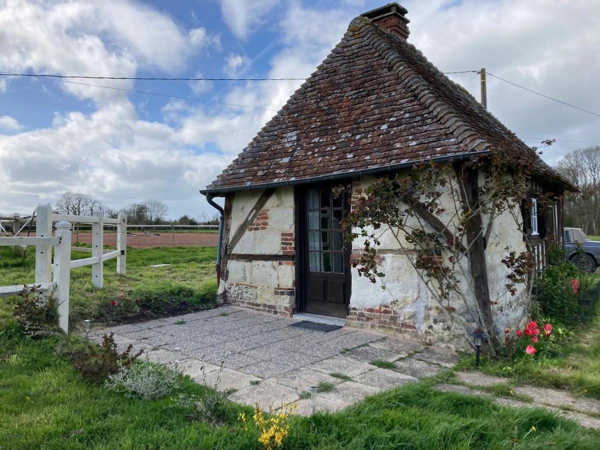 Willa Tiny House Du Haras Cour Lozey Sainte-Marguerite-des-Loges Zewnętrze zdjęcie